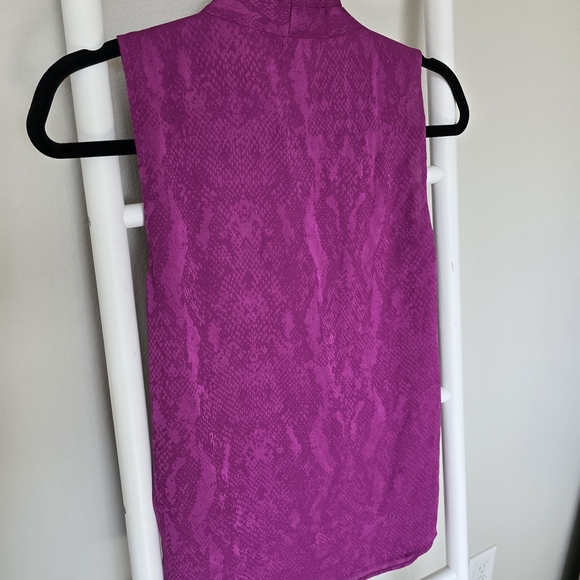 White House Black Market Fuchsia Sleeveless Blouse - Picture 7 of 7